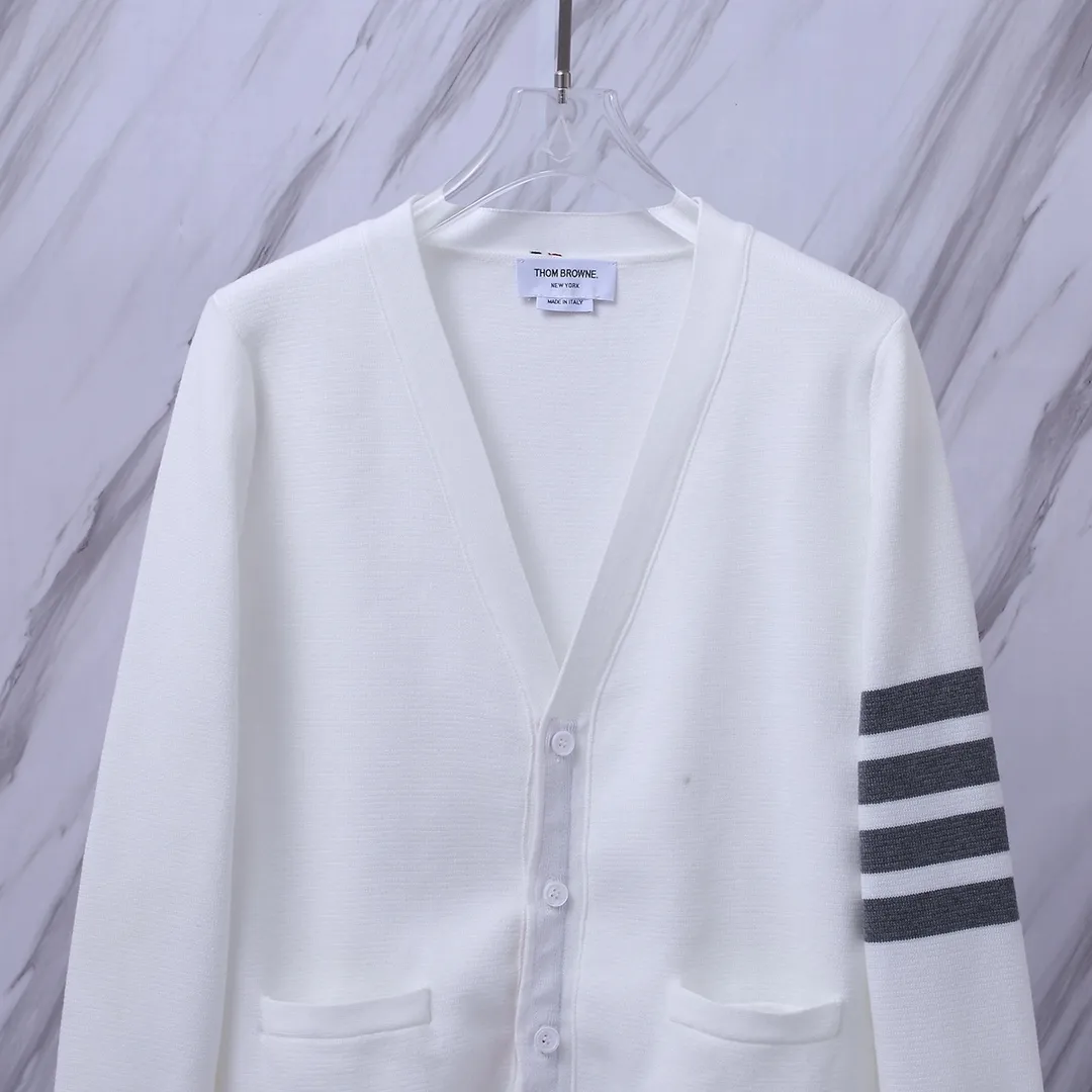 ：M 04 （TBClassic ） THOM BROWNE .TBClassic Breathable Same Style ：White/Navy Blue /Gray/ Blue Size：1/2/3/4